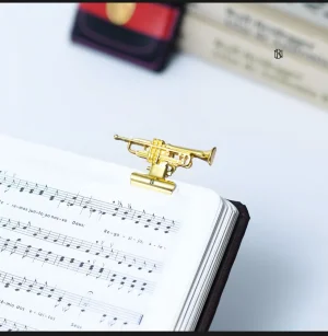 PRENDEDOR DE HINÁRIO / PARTITURA TROMPETE