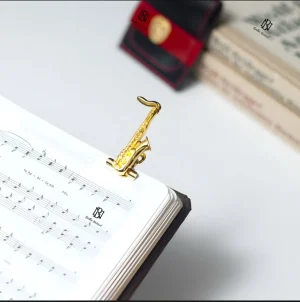PRENDEDOR DE HINÁRIO / PARTITURA SAX TENOR